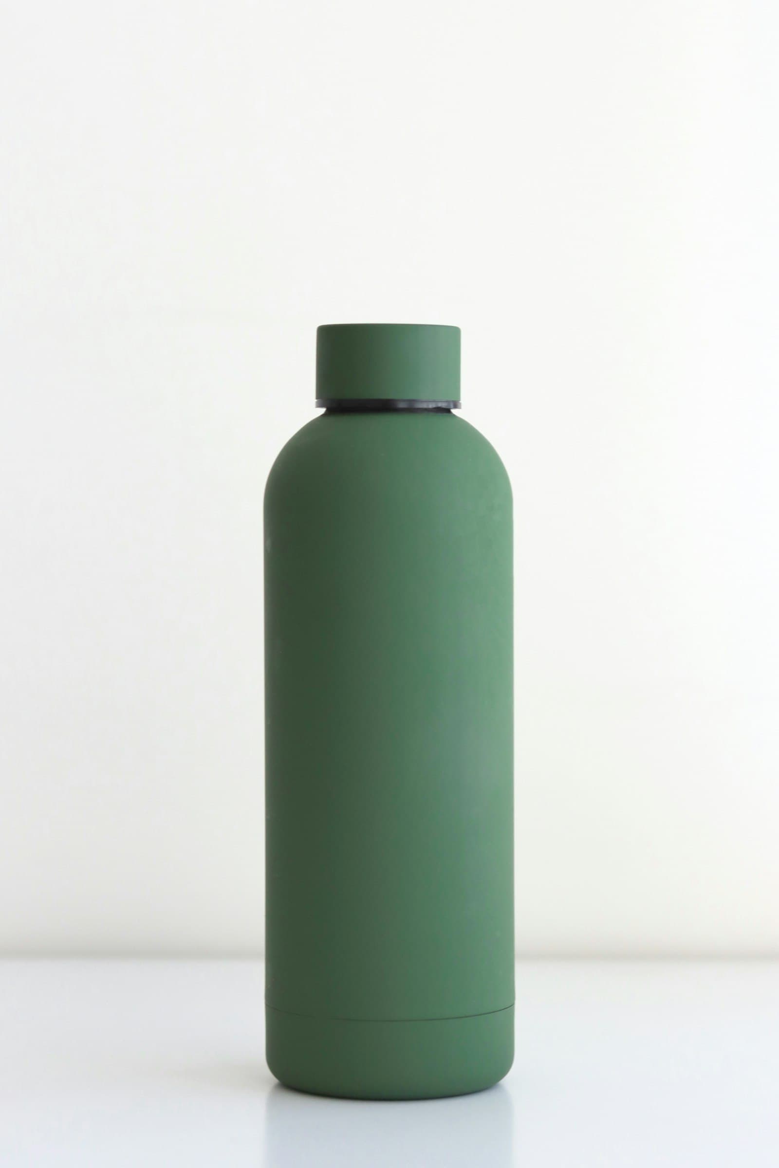 Lids, straws and leak-proofing